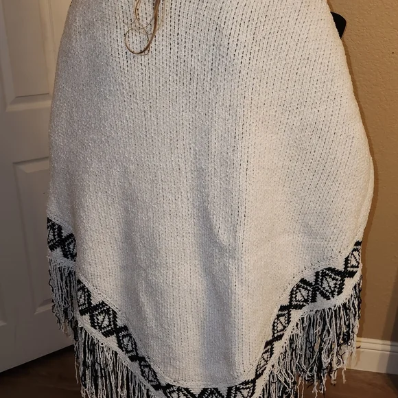 Fringed Knit Chenille Sweater Poncho - White and Black With Tan Detail. Western - Picture 3 of 5